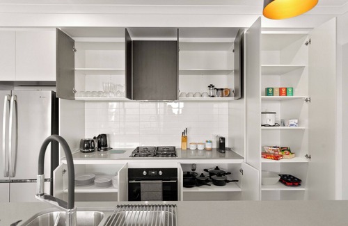 Carrum Downs House | "Everything is Grey" 4-bedroom townhouse with all you need for a perfect stay.