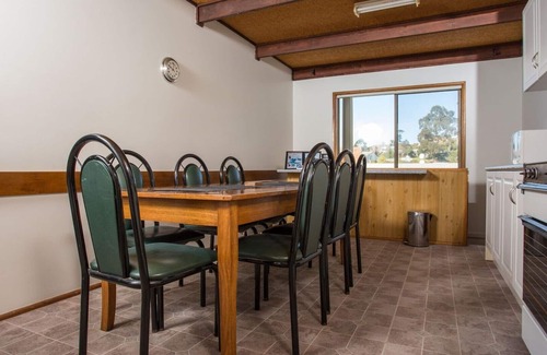 Merimbula House | Fishermans Lodge in Merimbula