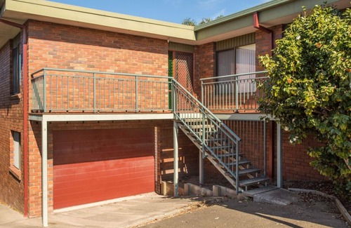 Merimbula House | Fishermans Lodge in Merimbula