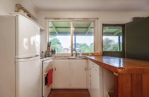 Flinders Cabin | Flinders Cabin A Cosy Family Beach Shack