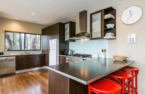 Fairhaven House | Forest View I Pet Friendly