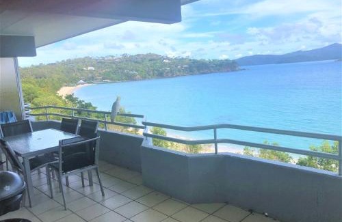 Hamilton Island Apartment | Frangipani 206 beachfront apartment