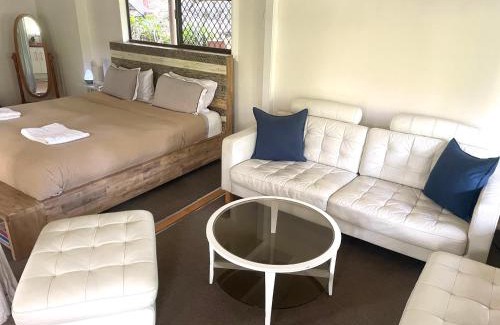 Eagle Heights Apartment | Gin's Rainforest stay -pet friendly