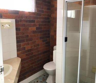 Glen Innes Hotel | Glen Innes Lodge Motel