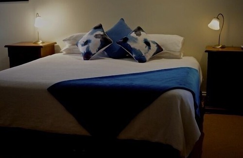 Torrumbarry House | Goolwa Spa & River Retreat House
