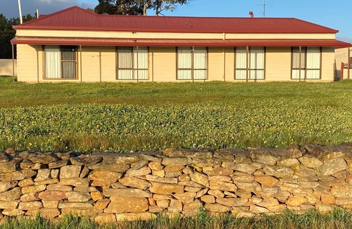 Duncan Other | Gum Valley Quarters: perfect for large groups and families