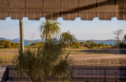 Bowen House | Hampton's Style by the water
