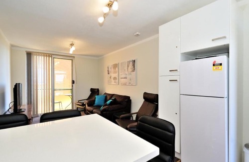 Fremantle Apartment | Harbour Breeze - Central Fremantle Apartment
