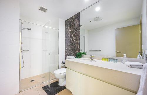Darling Harbour Apartment | HaymarketDarling HarbourChina Town with PoolGym
