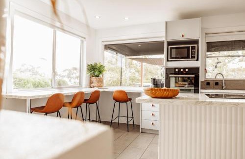 Binalong Bay House | Hilltop Hideaway ~ Bay of Fires