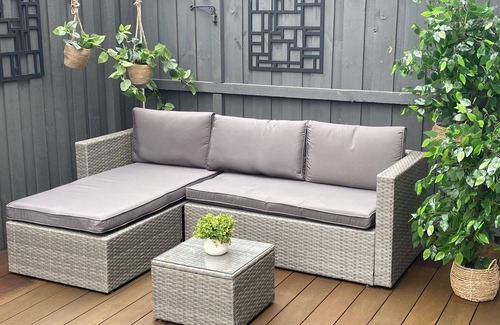 Safety Beach House | Holiday on Dromana by Ready Set Stay- 150m from the beach