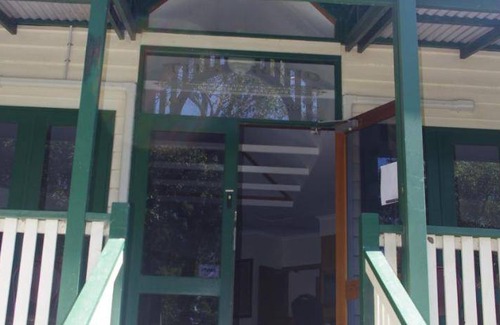 Halls Gap Hotel | Hotel ∙ 3 bedrooms ∙ 10 guests