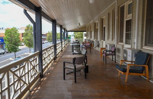 Dubbo Hotel | Hotel ∙ 4 guests