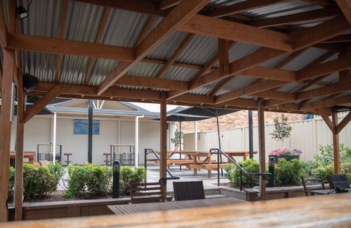 Dubbo Hotel | Hotel ∙ 4 guests