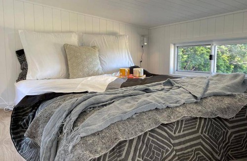 Mount Irvine House | House ∙ 1 bedroom ∙ 2 guests