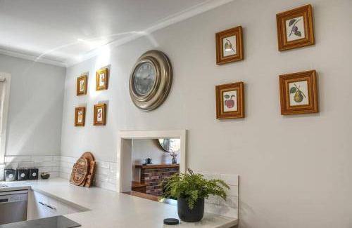 Soldiers Hill House | House ∙ 3 bedrooms ∙ 6 guests