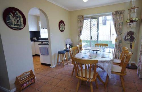 Toukley House | House ∙ 3 bedrooms ∙ 6 guests