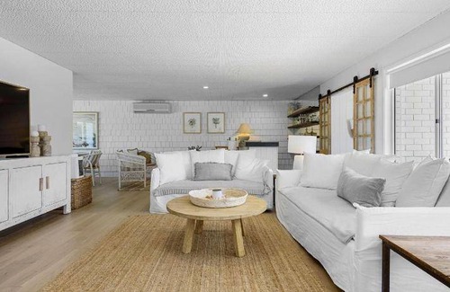 Mollymook Beach House | House ∙ 4 bedrooms ∙ 8 guests