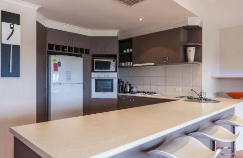 Torquay House | House ∙ 4 bedrooms ∙ 10 guests