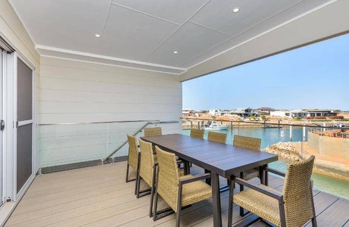 Exmouth House | House ∙ 4 bedrooms ∙ 9 guests