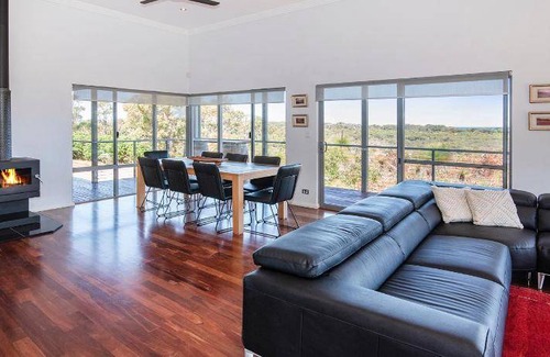 Wilyabrup House | House ∙ 4 bedrooms ∙ 8 guests