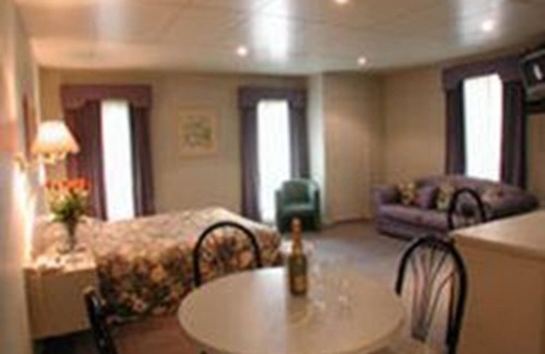 Fawkner Hotel | Hume Villa Motor Inn