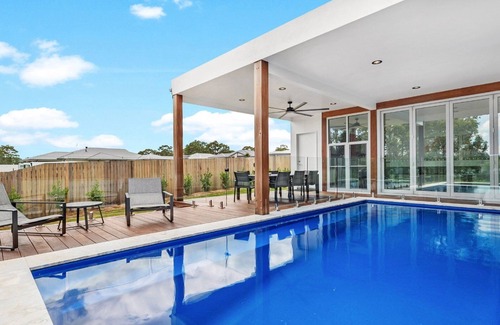 Pokolbin House | JACORU ON 3 - THE VINTAGE HOLIDAY HOUSES