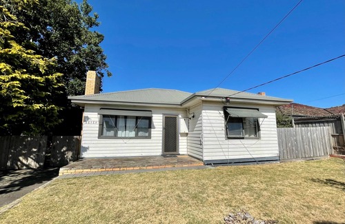 Rosebud House | Jettycove at the heart of Rosebud: Longer Stay & Pet Welcome