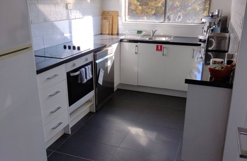 Jindabyne Apartment | Jindabyne apartment sleeps 8 with great lake views