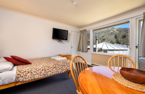 Thredbo Cabin | Kasees Apartments & Mountain Lodge