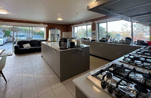 Sandy Bay Apartment | Knowledge Lodge, cozy studio apartment 11