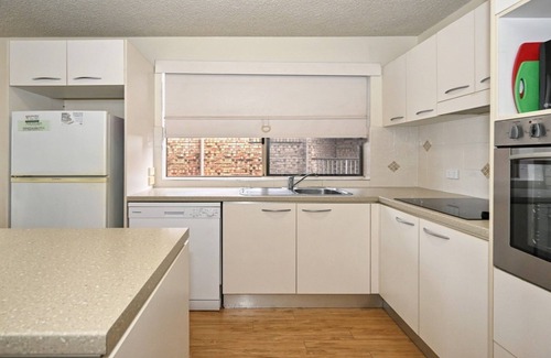 Caloundra Apartment | Kookaburra Court Unit 3 Bulcock Beach QLD