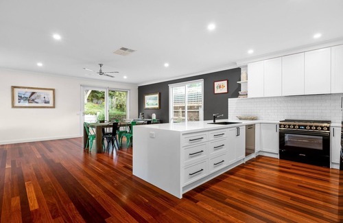 Sorrento House | Lady Nelson, Sorrento - 1 NIGHT FREE!* - Large house in an enviable Sorrento location