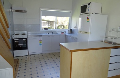 Loch Sport House | Lake St House. Large holiday home opposite Lake Victoria, views over the lake!
