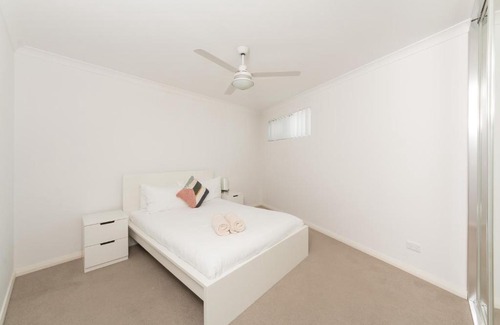 Rockingham Apartment | Lakeview Apartments B2 Suite 18