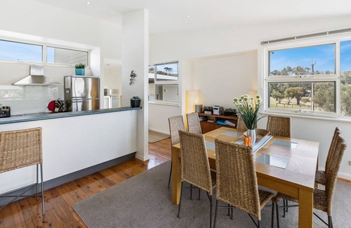 Carrickalinga House | Lewis Retreat - 40 Lewis Road