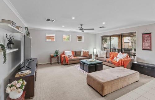 Mansfield House | Mansfield Accommodation - Sojourn on Stewart