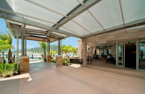 Airlie Beach Hotel | Mantra Boathouse Apartments Airlie Beach