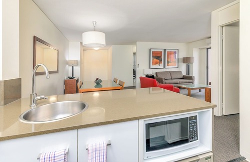 East Perth Apartment | Mantra on Hay Perth