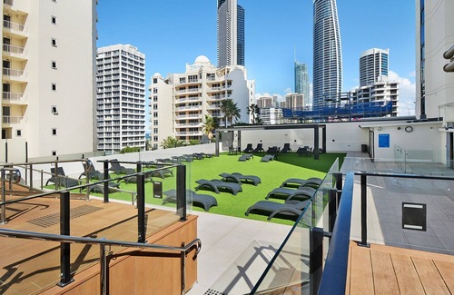 Surfers Paradise Apartment | Mantra on View : Surfer's Paradise by Ready Set Stay - Linen, Unlimited WiFi