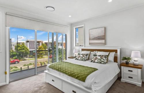 Shell Cove House | Marina Escape - Contemporary Coastal Living