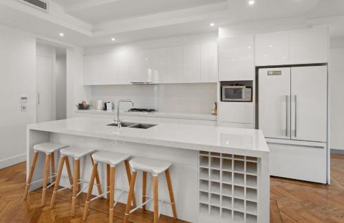 Elwood Apartment | Marlin