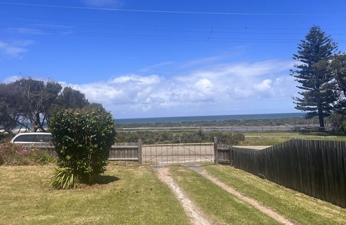 Marlo House | Marlo Beach House - A lovely two bedroom house located 150m away from the beach.