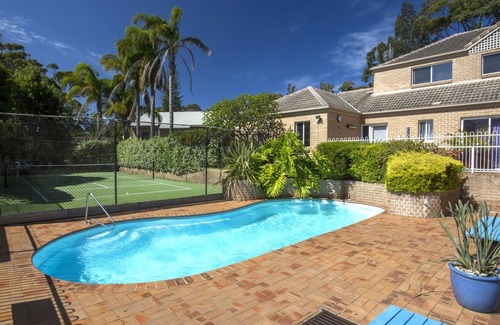 Mollymook Beach House | McGrath welcomes you to No 1 Mollymook Beach