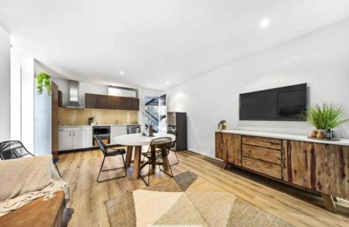 Fingal Apartment | Moonah Links Apartment 45 Lovely 1 bedroom holiday home with heated pool
