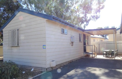 Moonta Bay House | Moonta Bay Cabins - Cabin 12