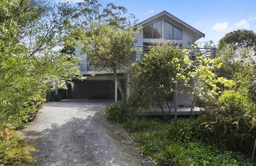 Lorne House | Morgans @ Lorne - with WiFi