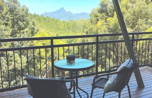 Smiths Creek Ski Chalet | Morning Mist Chalet – Romantic Rainforest Getaway