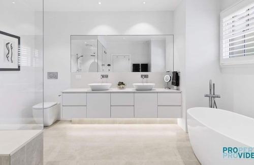 Mosman House | Mosman Galendene Luxury Family Home - views to city and pool