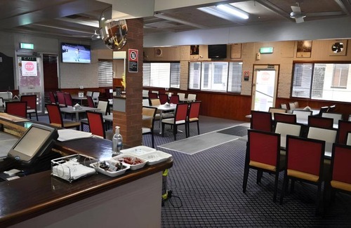 Balranald Hotel | Motel ∙ 2 bedrooms ∙ 6 guests